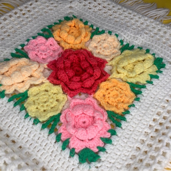 Vintage Handmade Knit Pillowcase Sofa Pillow Sham Chunky White Floral Fringe - Picture 3 of 11